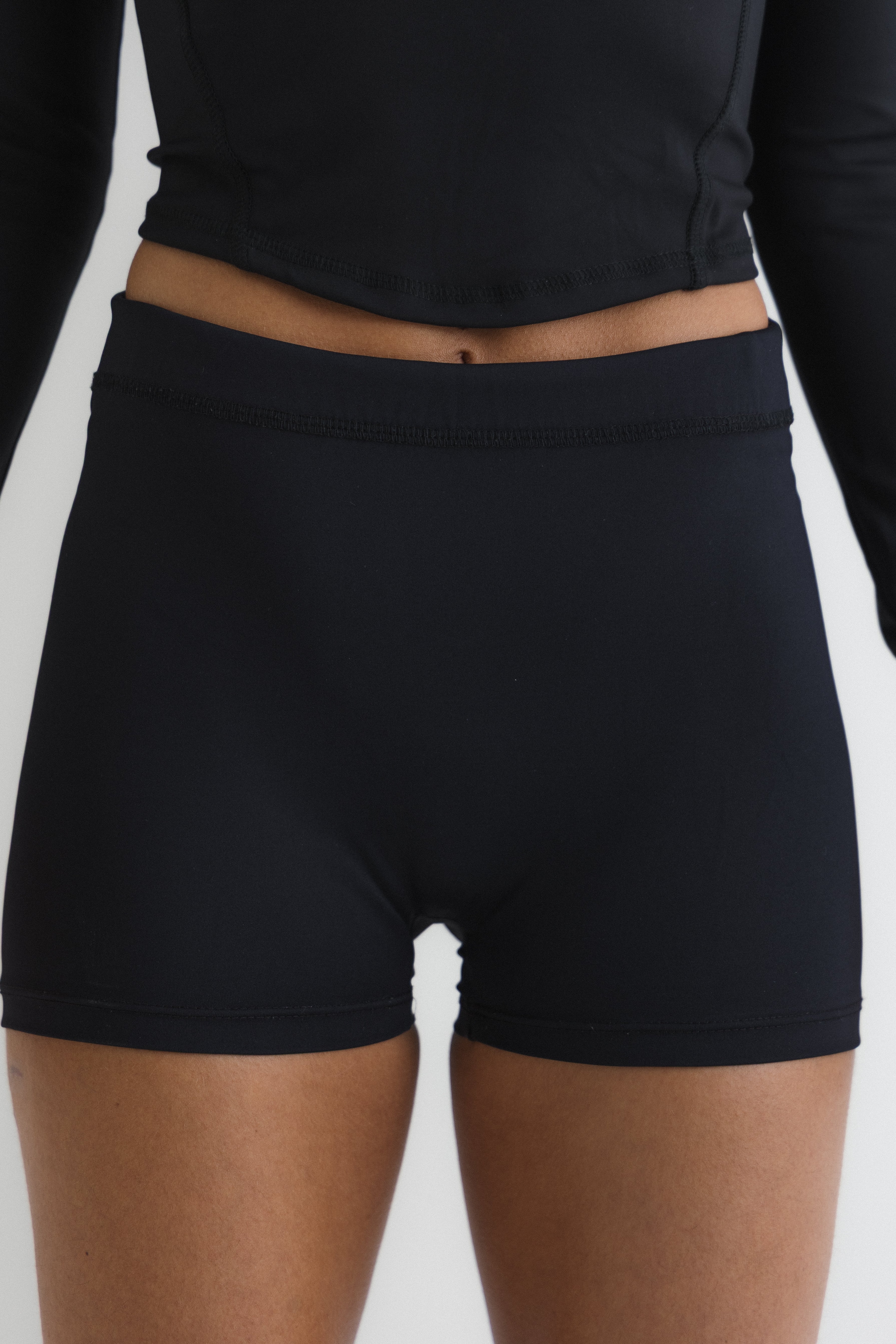 Short Wave Preto