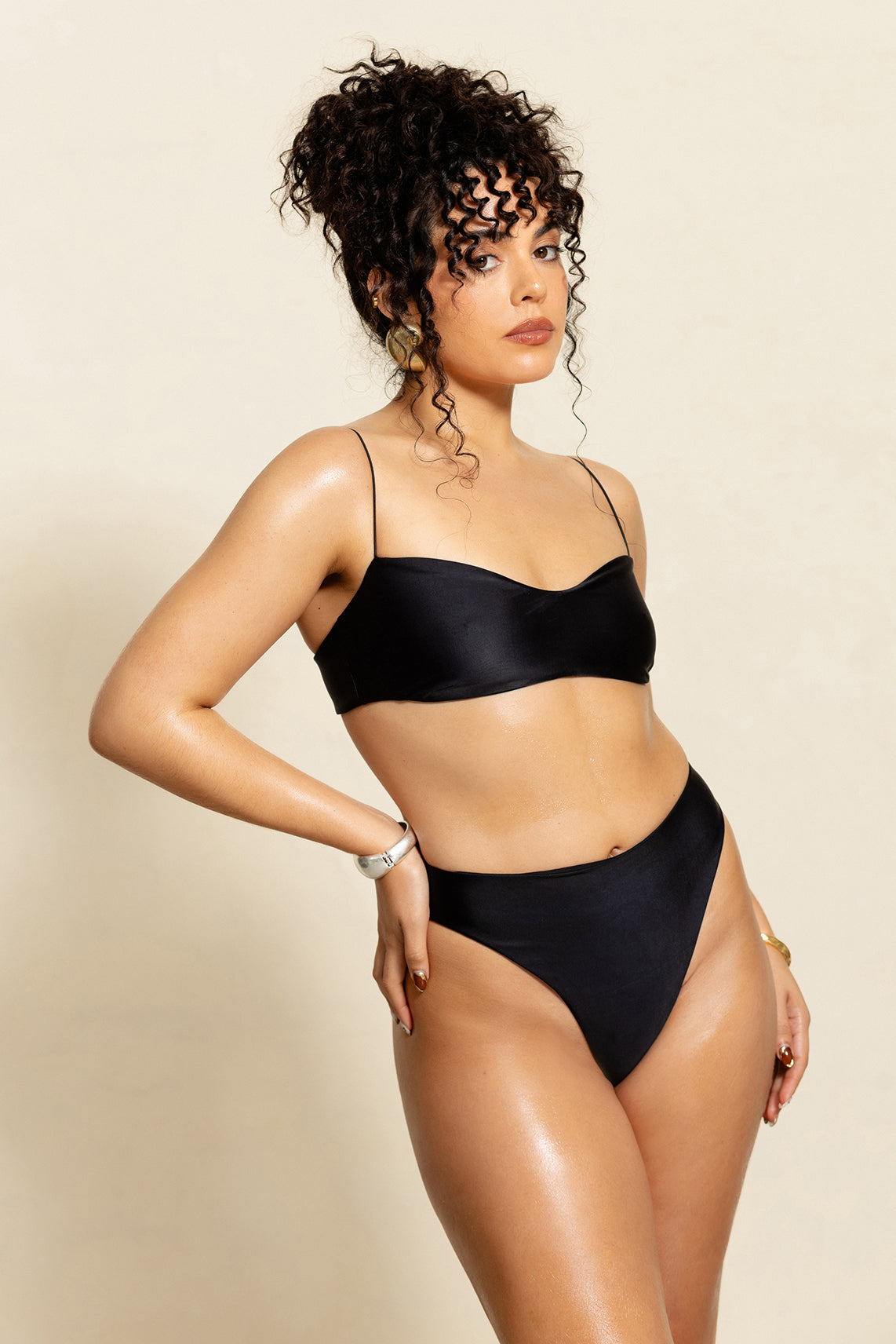 Top Minimal 03 Preto